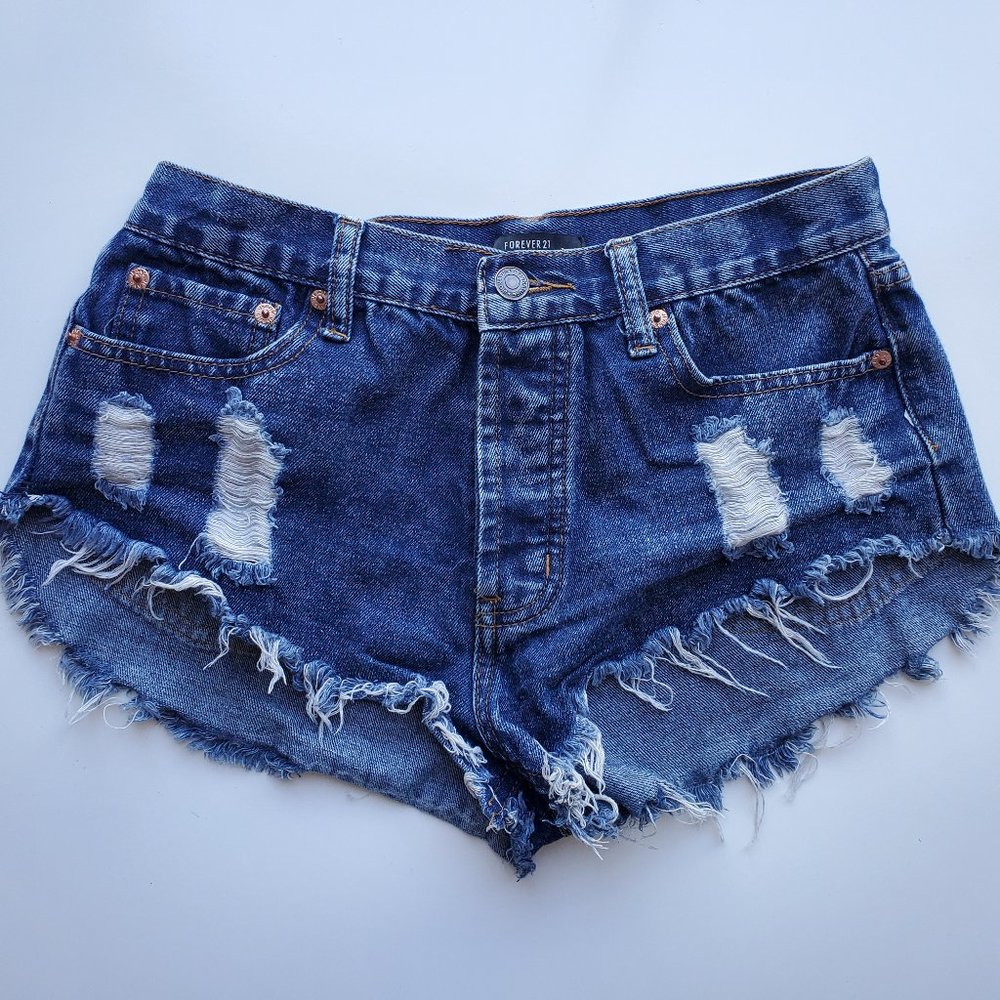 Forever 21 5 Button Distressed Denim Shorts
